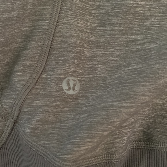 LULU LEMON JACKET / Grey / Size 4 / light / - Picture 3 of 4